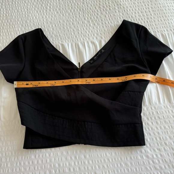 Zara Basic Collection Black cross cross Wrap cropped top size medium - Picture 8 of 9